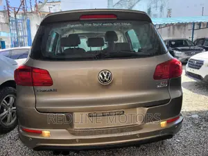 Volkswagen Tiguan 2016 Gold