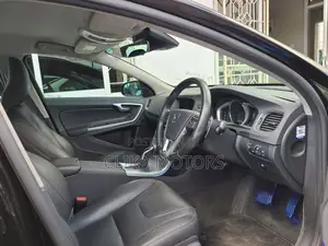 Volvo V60 2017 Black