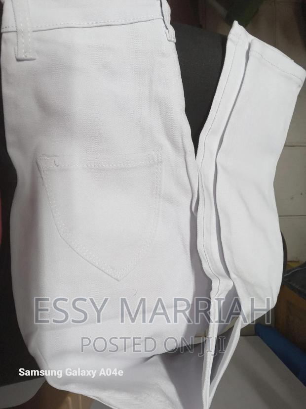 Boys White Jeans. - thumbnail 2