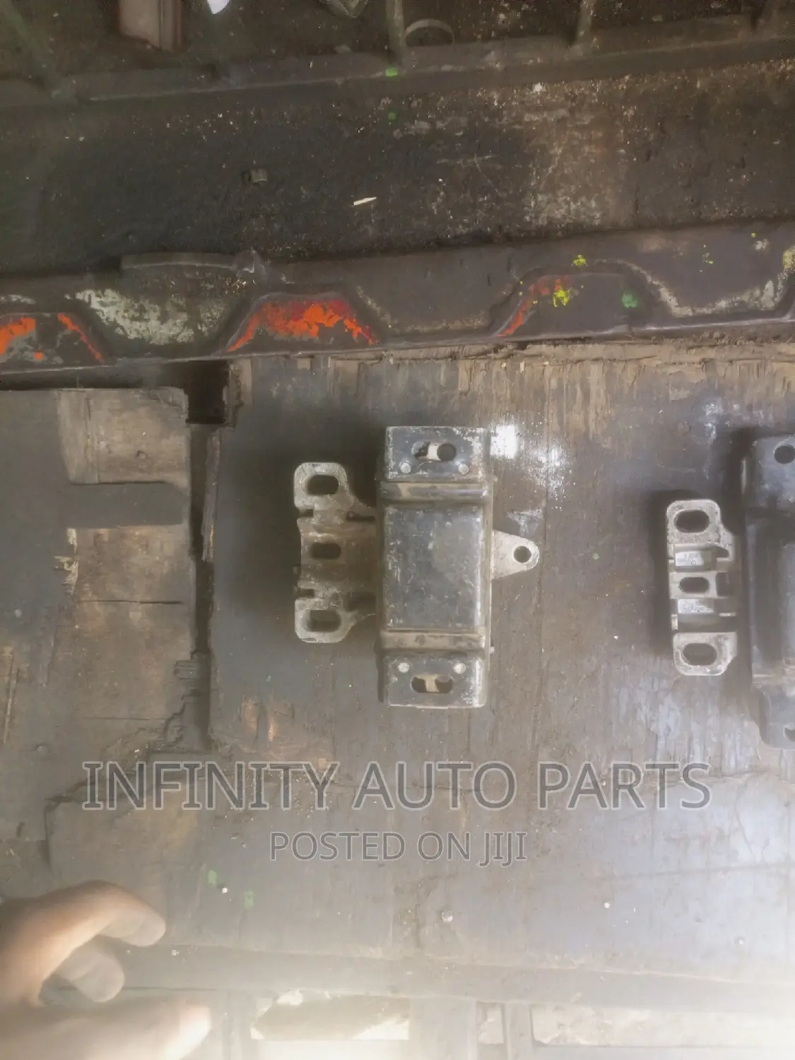 Volkswagen Golf, Passat , Tiguan Engine Mount