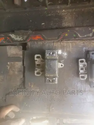 Volkswagen Golf, Passat , Tiguan Engine Mount