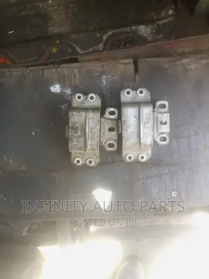 Volkswagen Golf, Passat , Tiguan Engine Mount
