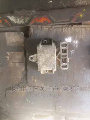 Volkswagen Golf, Passat , Tiguan Engine Mount
