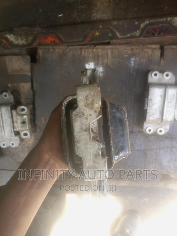 Volkswagen Golf, Passat , Tiguan Engine Mount - thumbnail 5