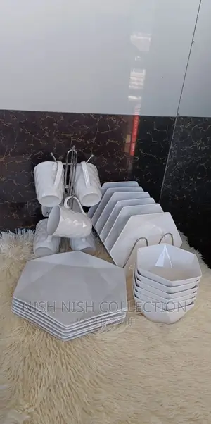 24 Pieces Dinner Set