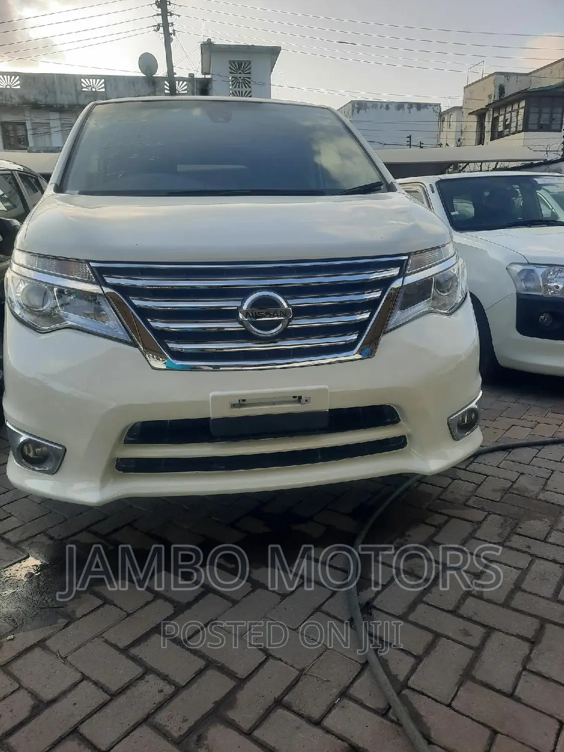 Nissan Serena 2017 White