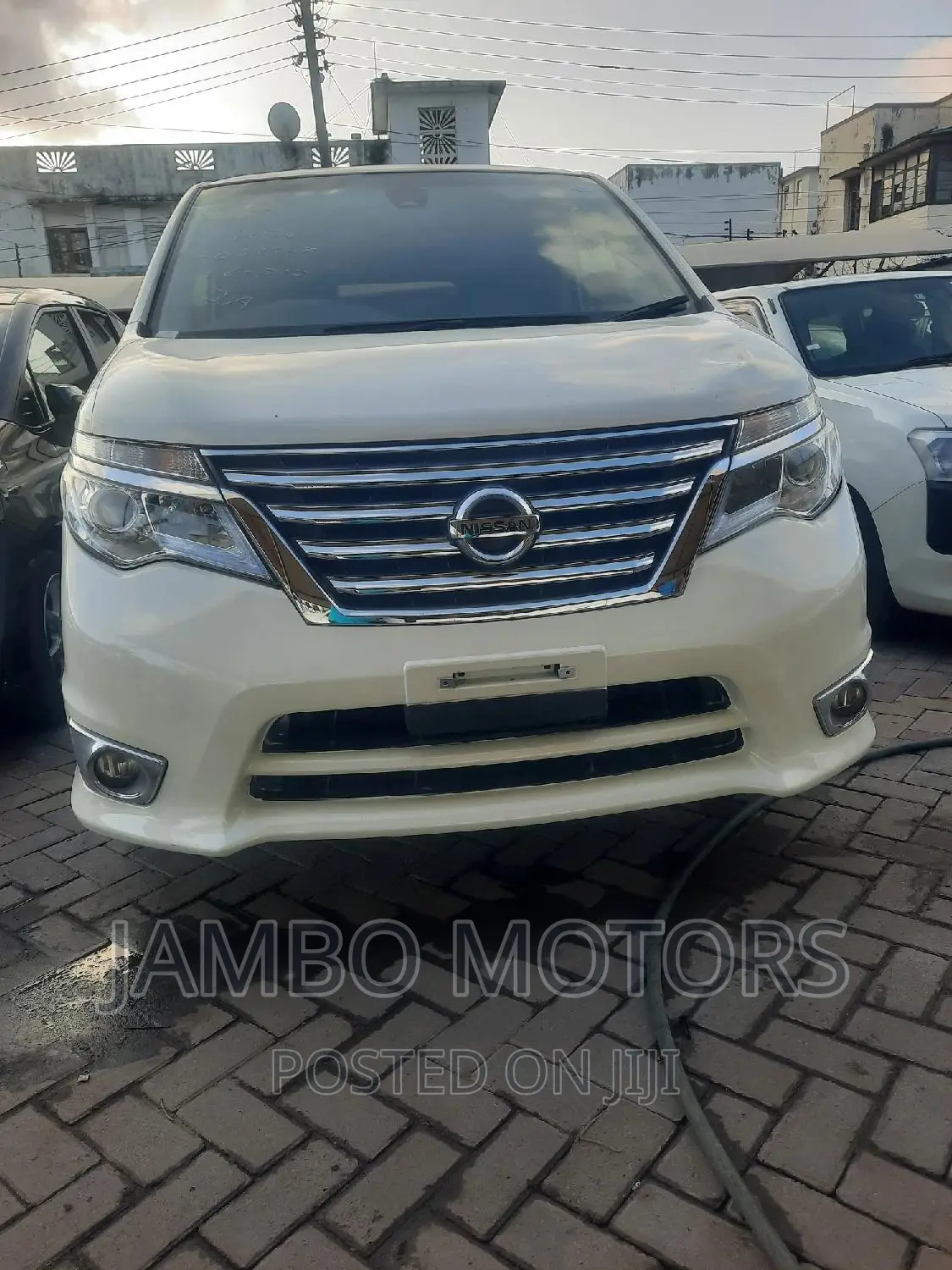 Nissan Serena 2017 White