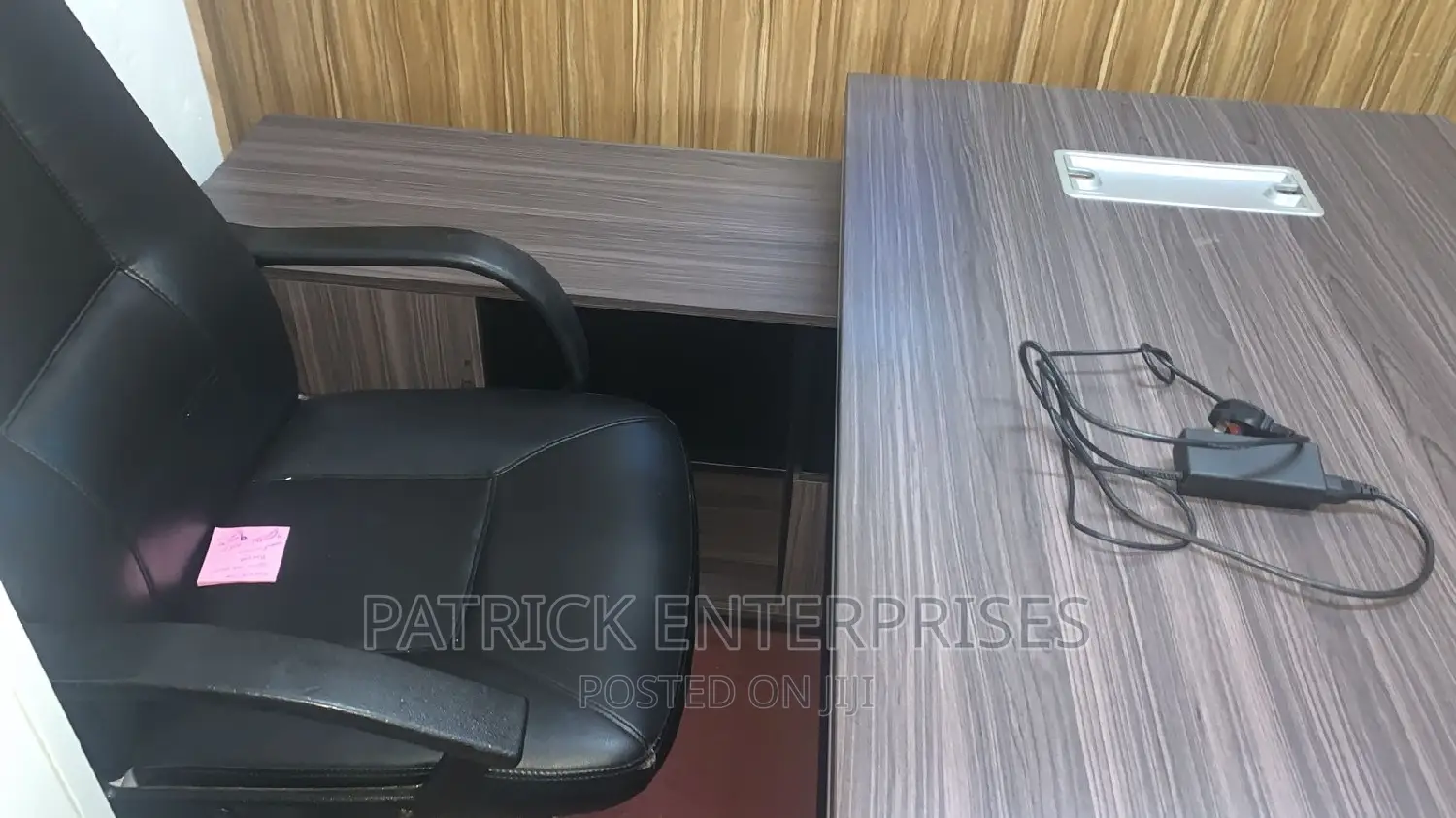 Executive Imported Morden Office Desk 1.6 MTRS