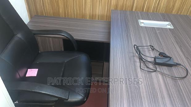 Executive Imported Morden Office Desk 1.6 MTRS - thumbnail 2