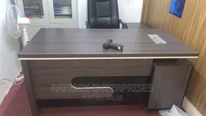 Executive Imported Morden Office Desk 1.6 MTRS