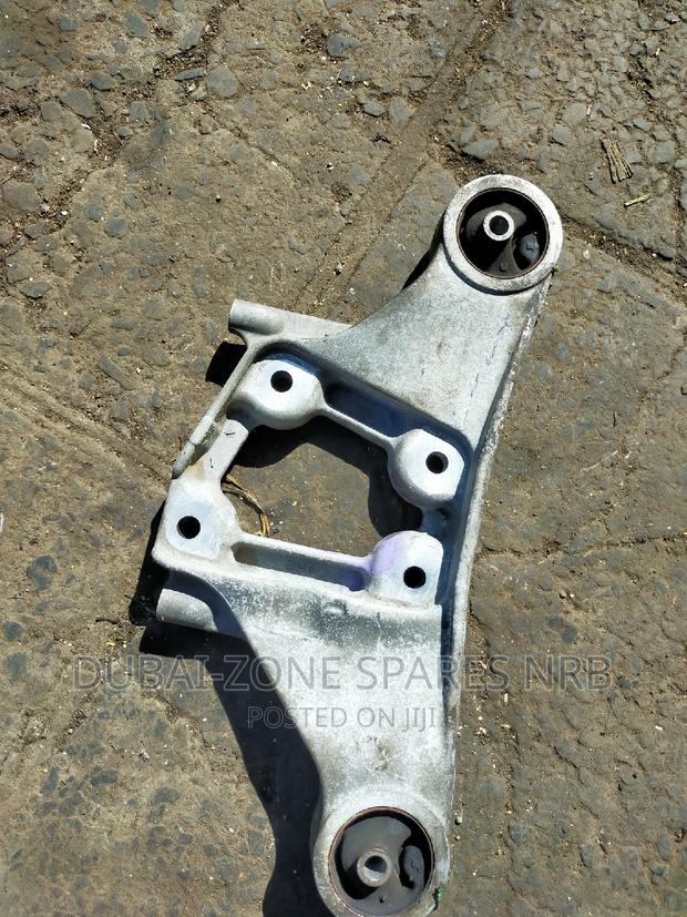 Axio, Rav 4, Wish, 1nz,1zz,2zr Gearbox Mounts Available Now. - thumbnail 2