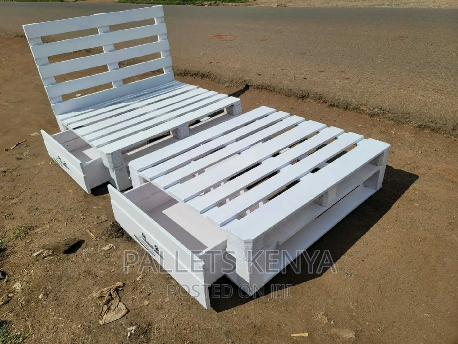 Pallet Bed- 4*6 White Pallet Bed With Drawers. (# KA03,)