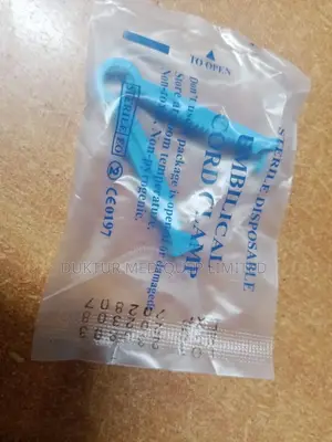 Disposable Umbilical Cord Clamp/ Cord Clip Pack of 100pcs