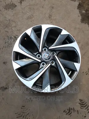 Toyota Auris Rims 17inchs (Original