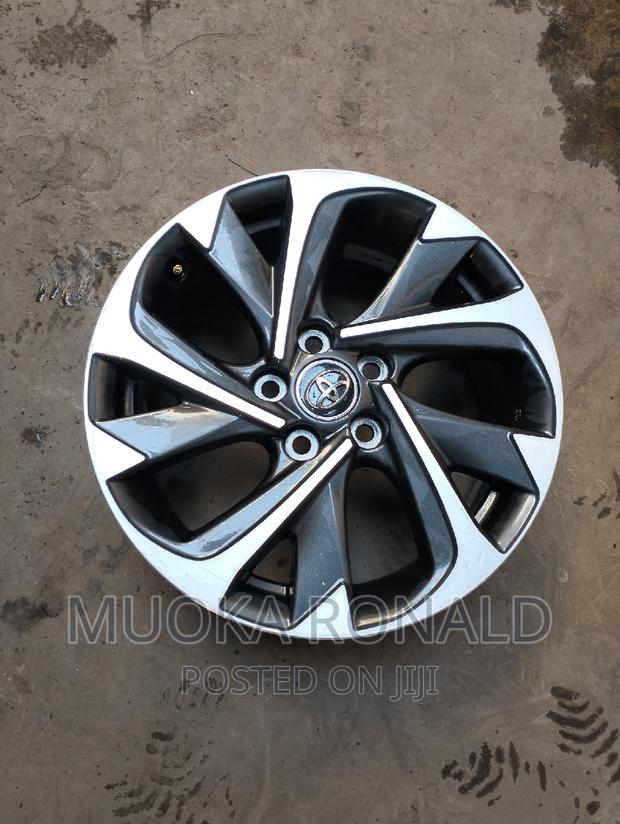 Toyota Auris Rims 17inchs (Original