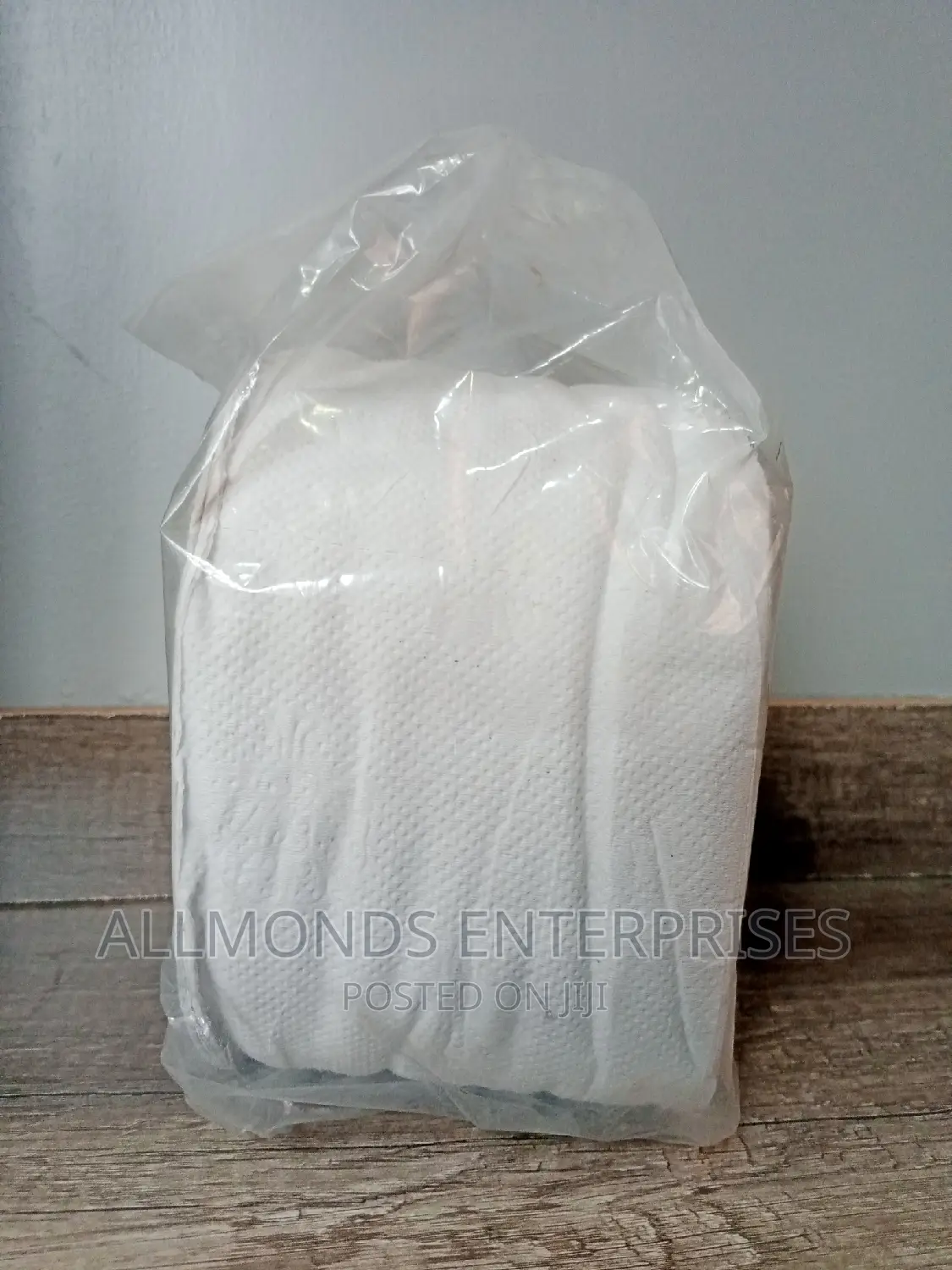 Jumbo Tissue Rolls