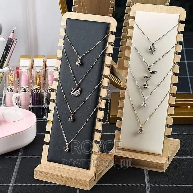 *Creative Bamboo Wooden Necklace Frame*