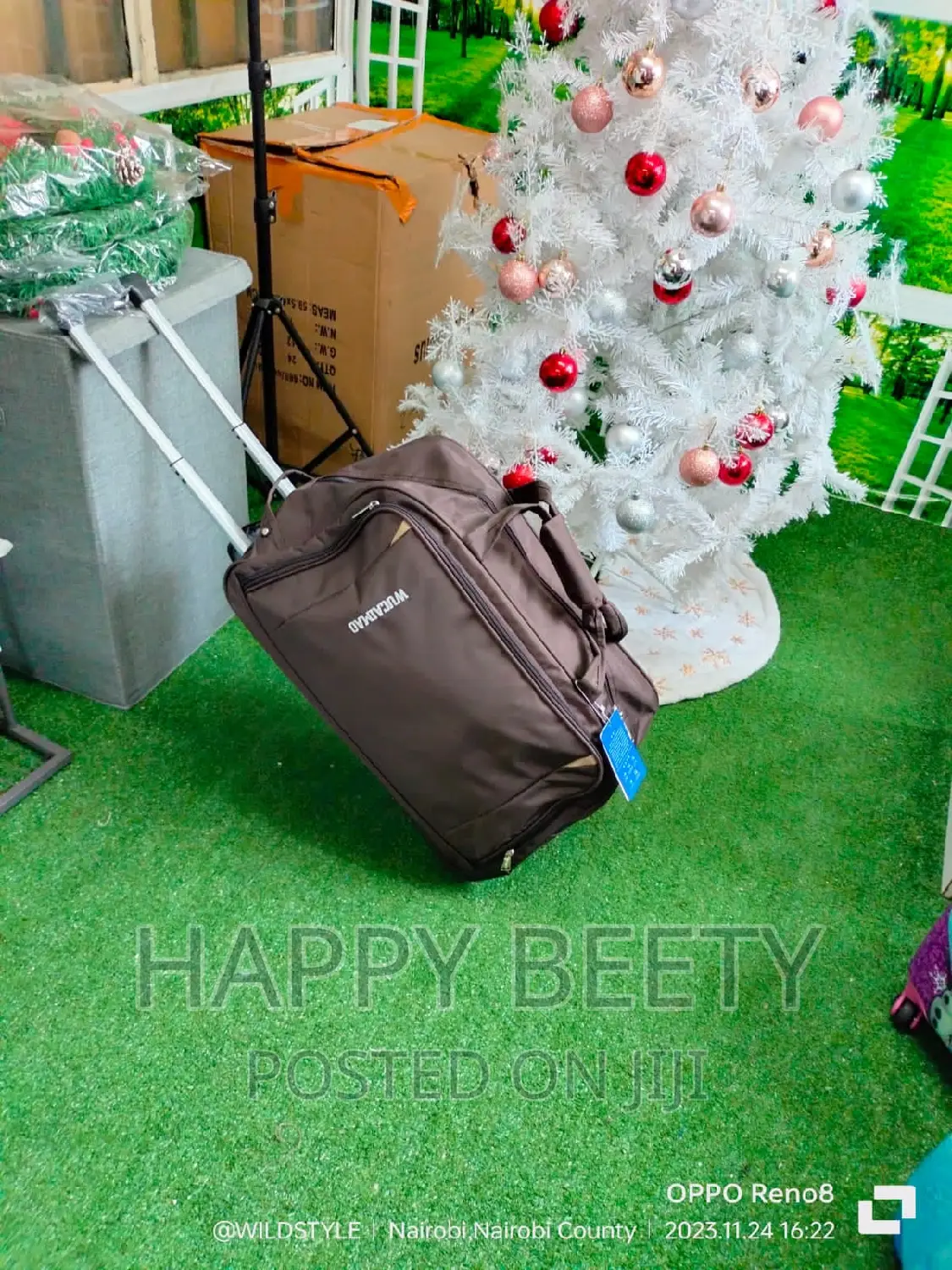  *Rolling Suitcase Travelling Bag*
