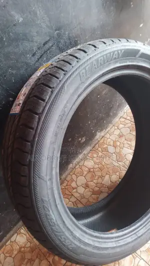 265/45r21 Bearway Tyre