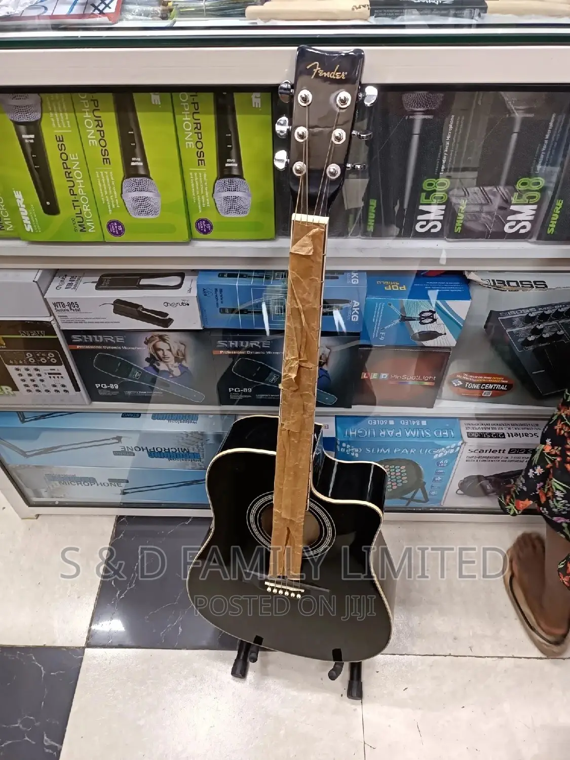Fender Size 41 Semi Acoustic Guitar