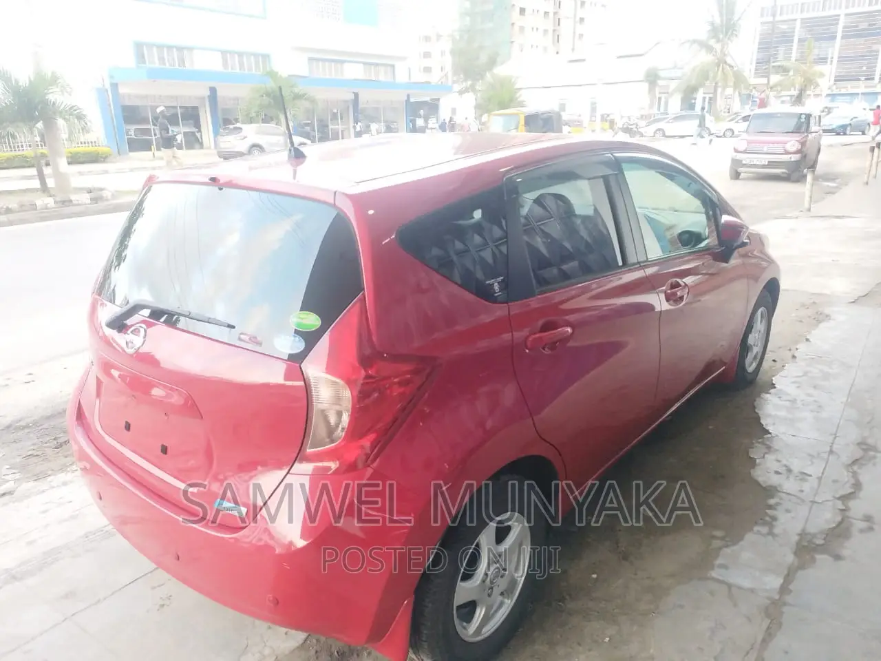 Nissan Note 1.6 Petrol 2017 Red
