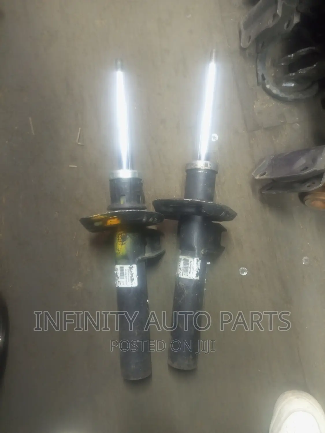 Volkswagen Tiguan Front Shocks
