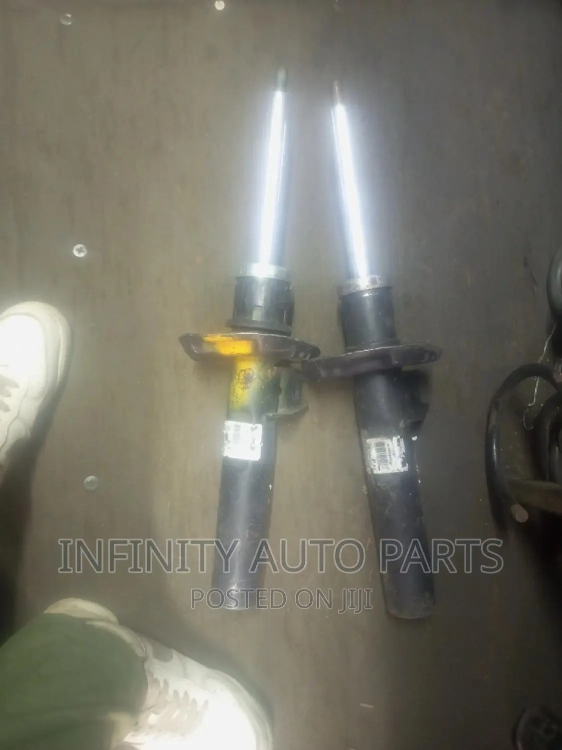 Volkswagen Golf Variant Front Shocks