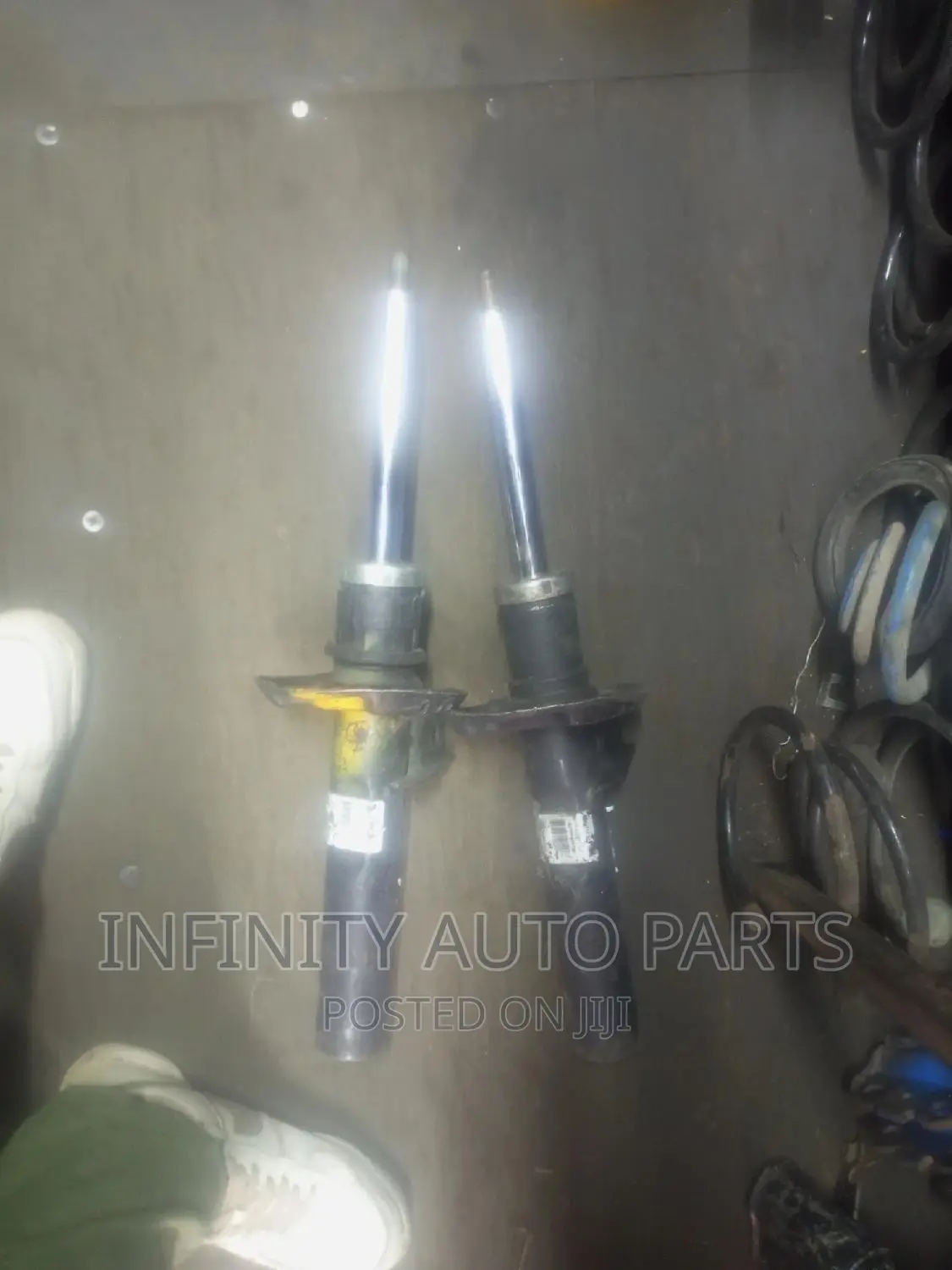 Volkswagen Golf Variant Front Shocks