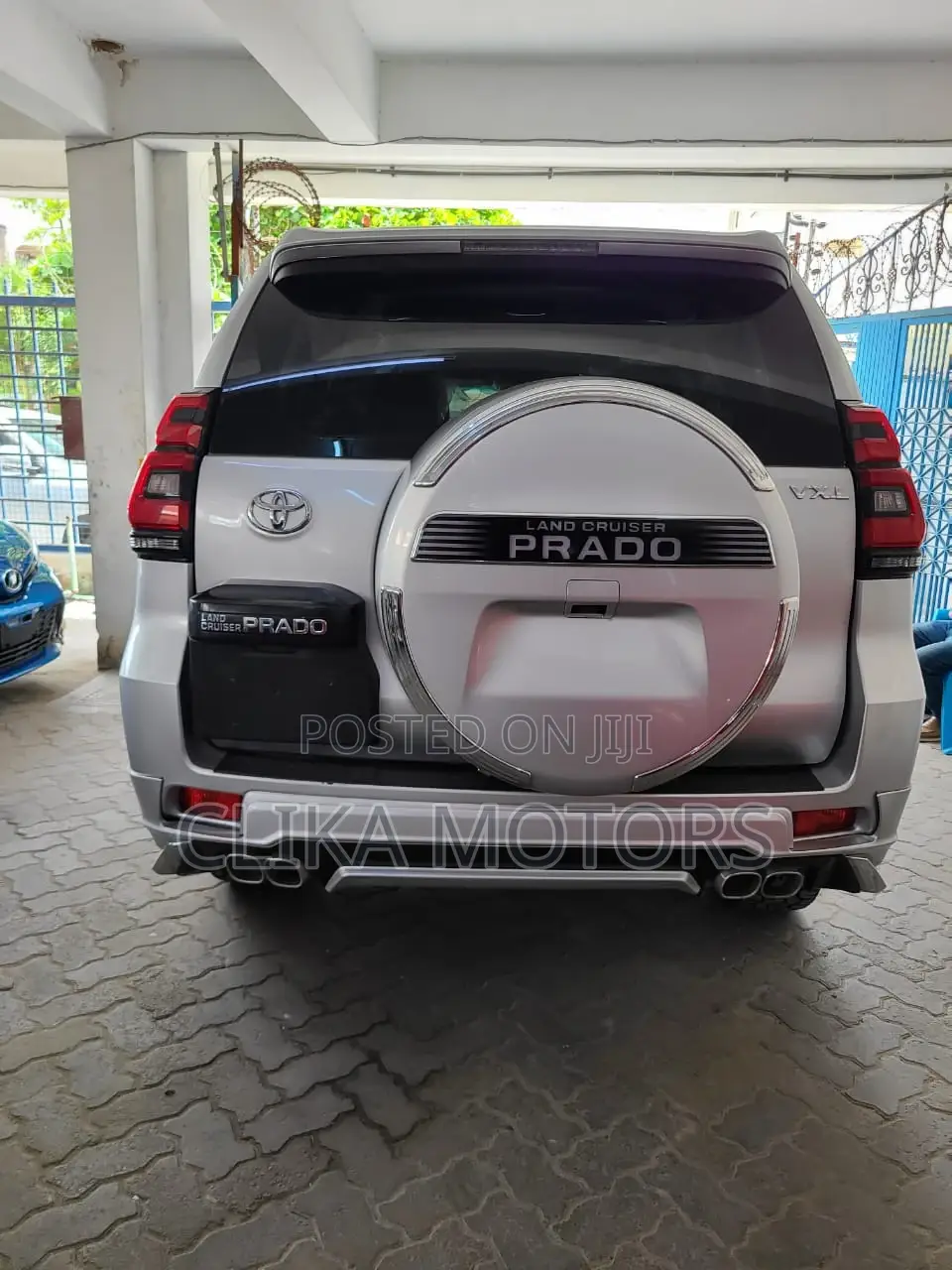 Toyota Land Cruiser Prado 2.8 2017 Silver