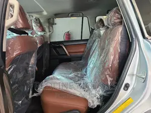 Toyota Land Cruiser Prado 2.8 2017 Silver