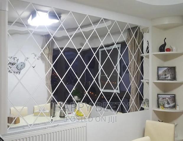 Diamond Shaped Acylic Mirrors - main view