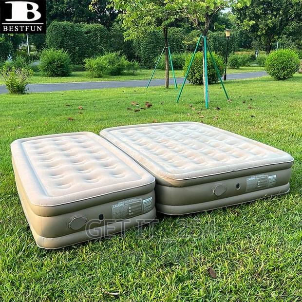 Inflatable Queen Size Airbed Mattress With In Built Pump