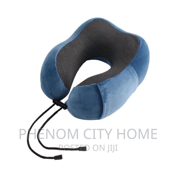 Latex Neck Travel Pillow - thumbnail 2
