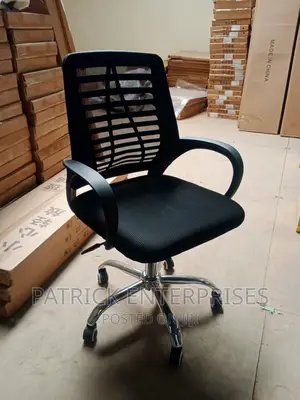 Imported Morden Mid-Back Secretarial Office Chair
