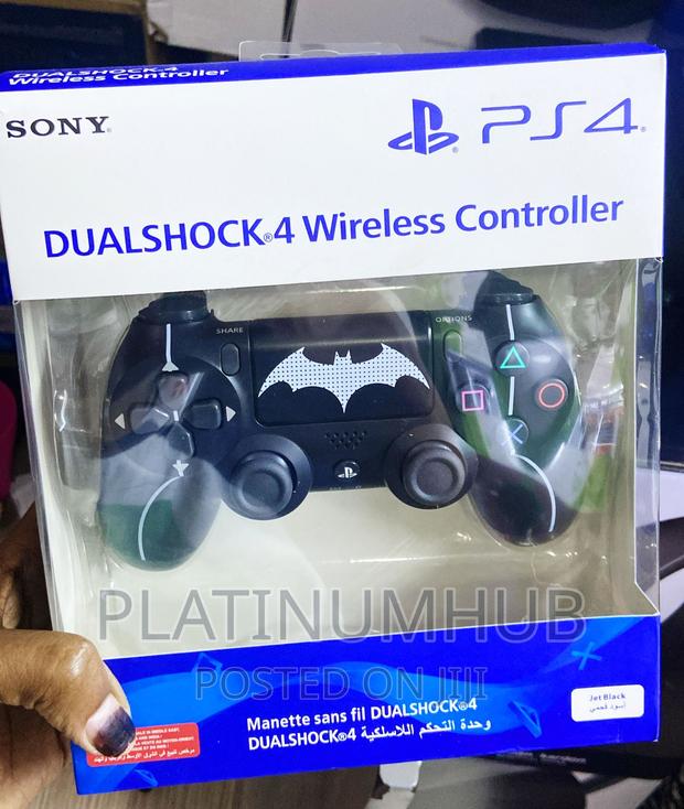Dualshock 4 Pad - main view