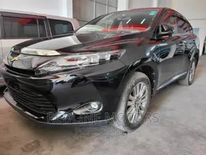 Toyota Harrier 2.0 2017 Black
