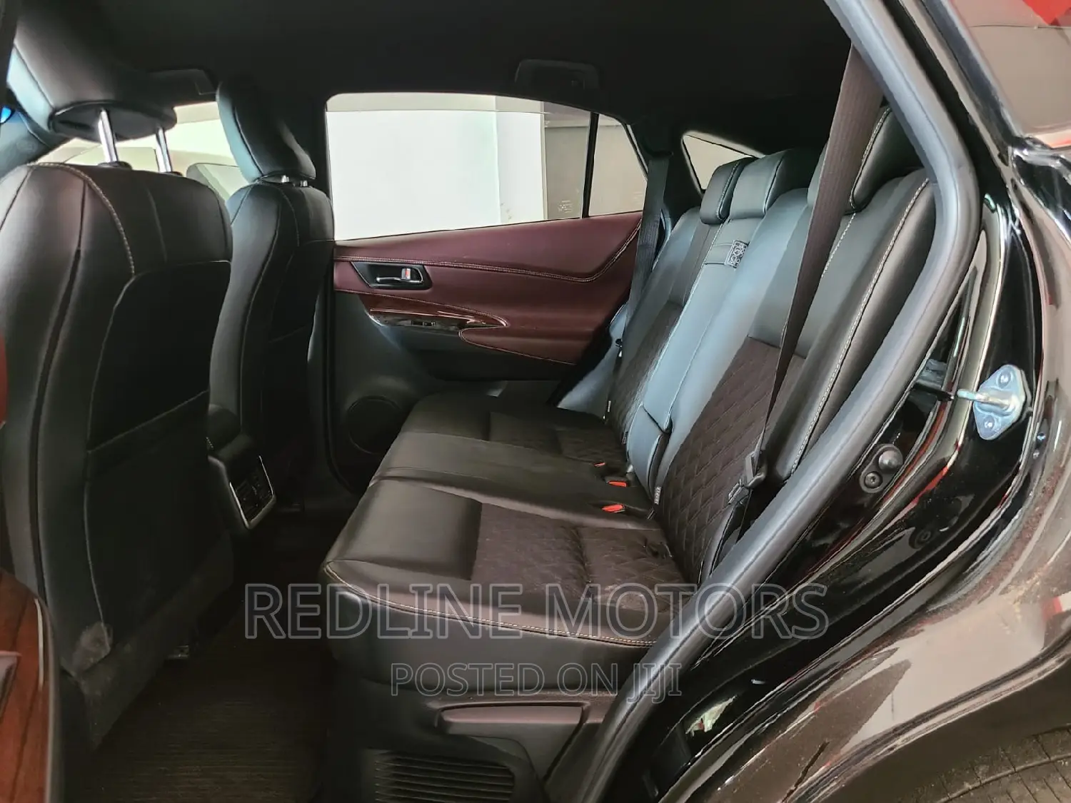 Toyota Harrier 2.0 2017 Black