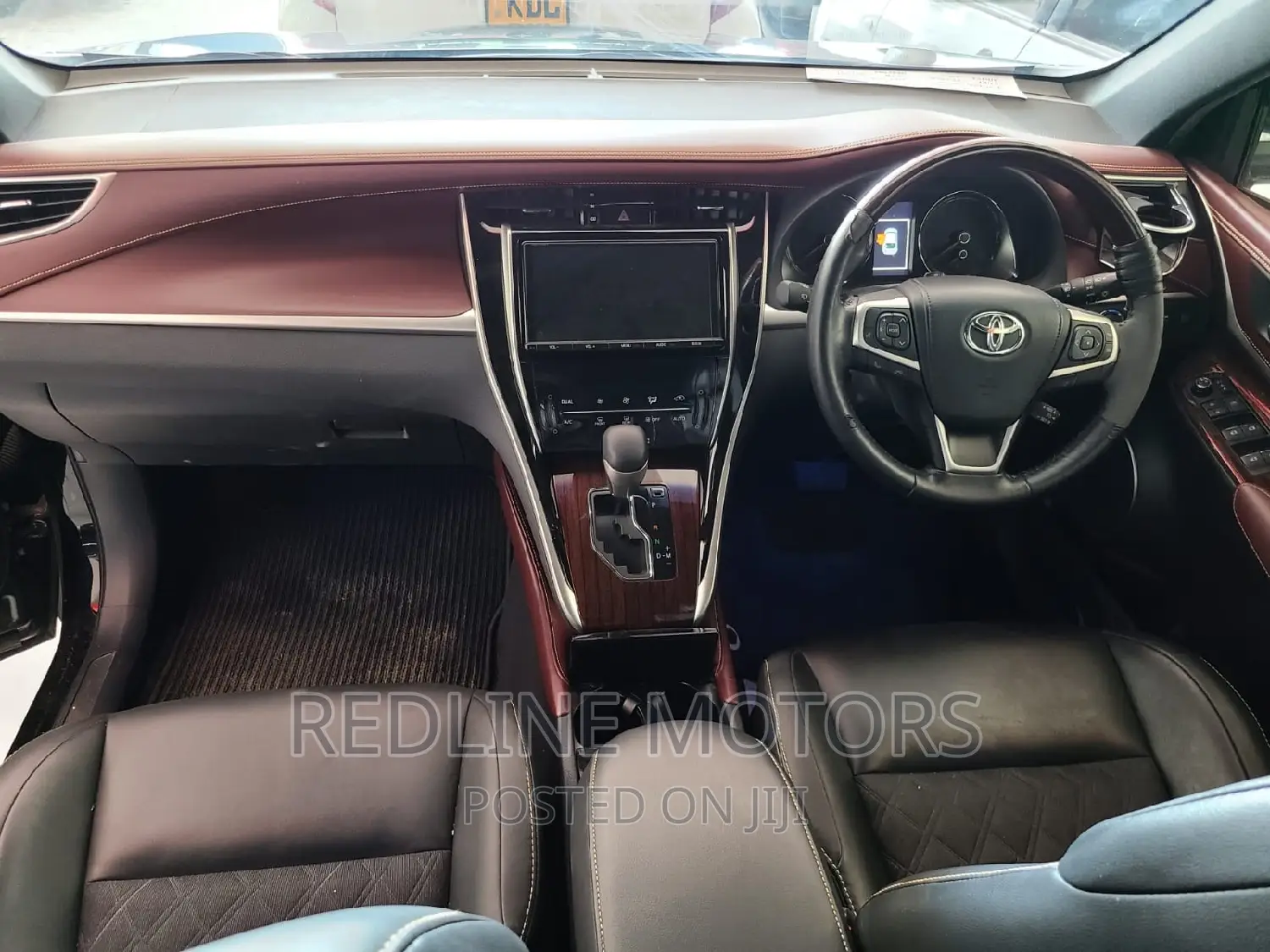 Toyota Harrier 2.0 2017 Black