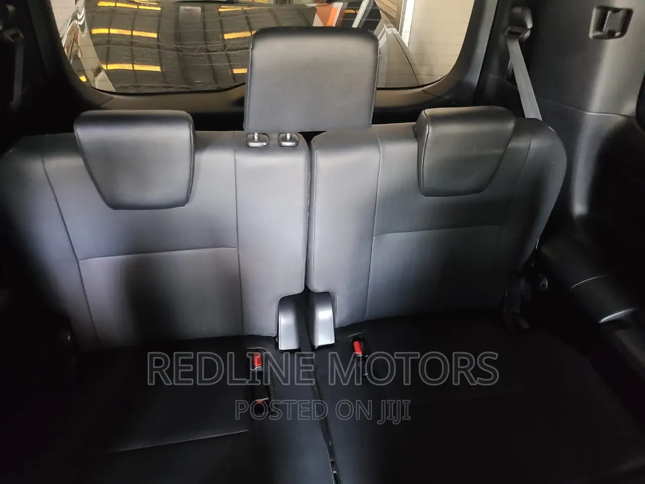 Toyota Esquire 2.0 AWD (7 seater) 2016 Black