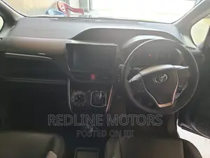 Toyota Esquire 2.0 AWD (7 seater) 2016 Black