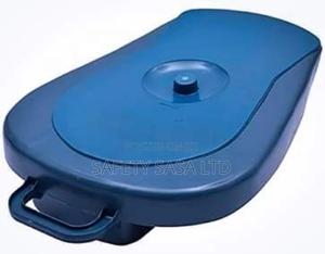 Plastic Bed Pan With Lid - main view