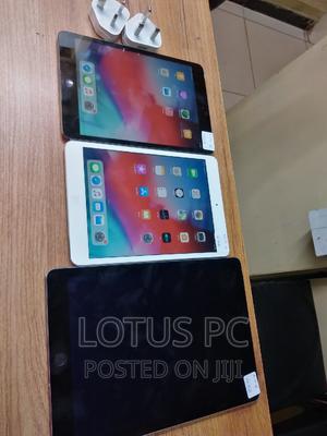 Apple iPad Air 2 64 GB Silver - main view