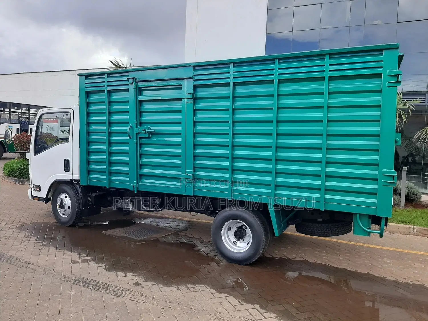 Isuzu NMR 2023 White