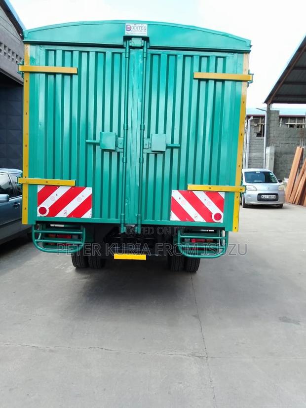 Isuzu NMR 2023 White - thumbnail 8