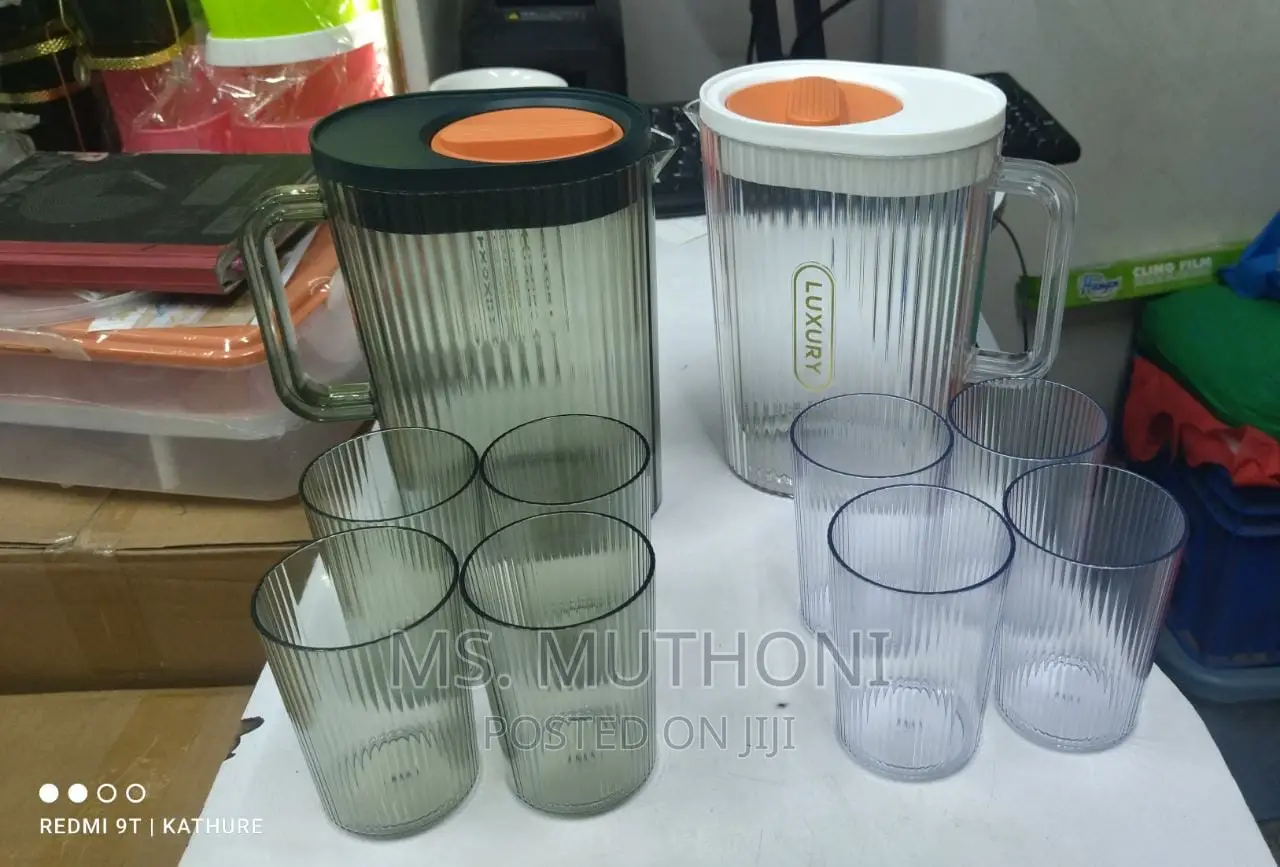 * 2L Acrylic Beverage Jug With 4glasses*