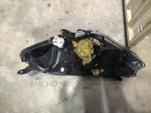 Toyota Vitz Jewella 2018 (270) Headlight