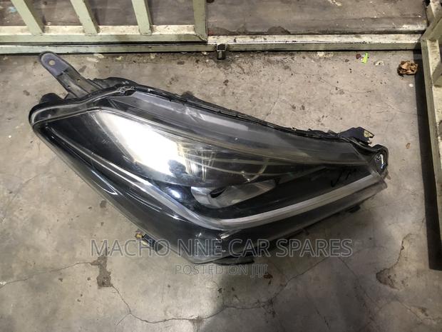 Toyota Vitz Jewella 2018 (270) Headlight