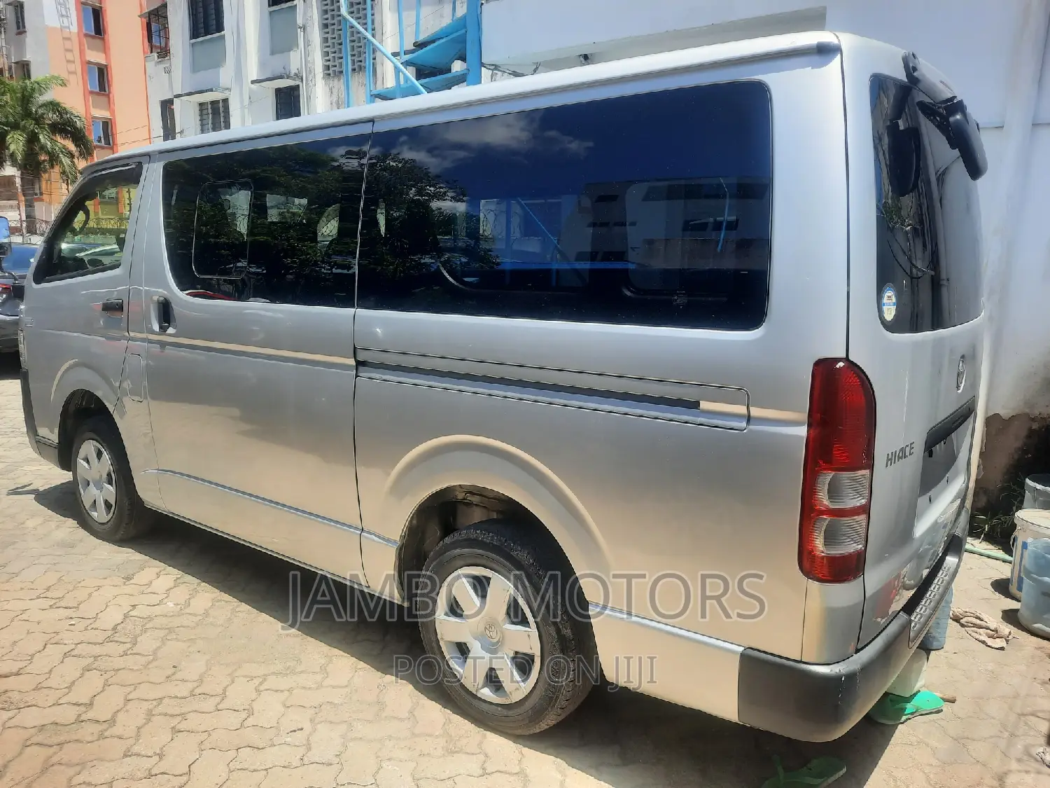 Toyota HiAce 2017 Silver