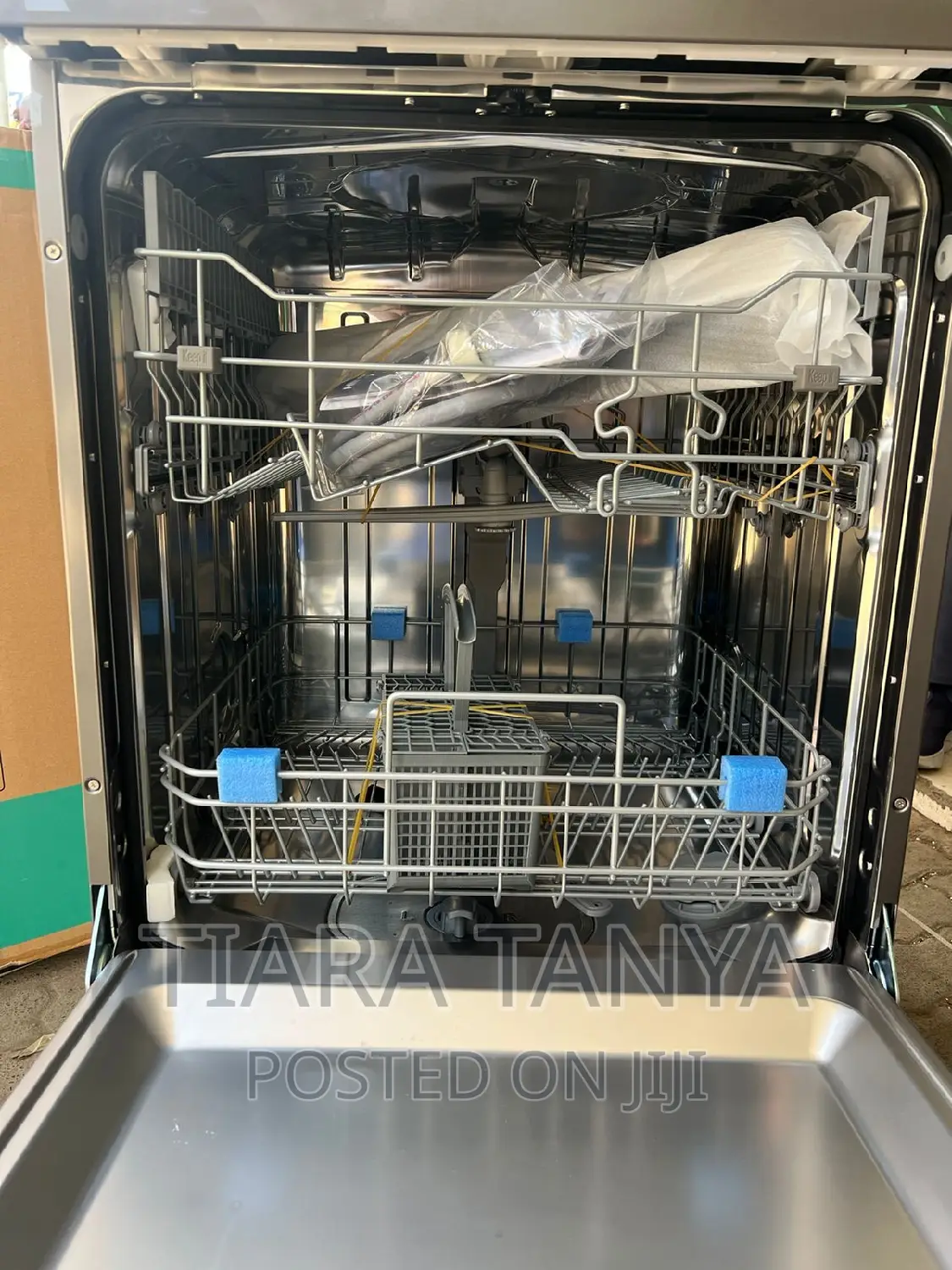 Hisense Hs622e90x 13 Plate Free Standing Dishwasher
