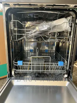 Hisense Hs622e90x 13 Plate Free Standing Dishwasher